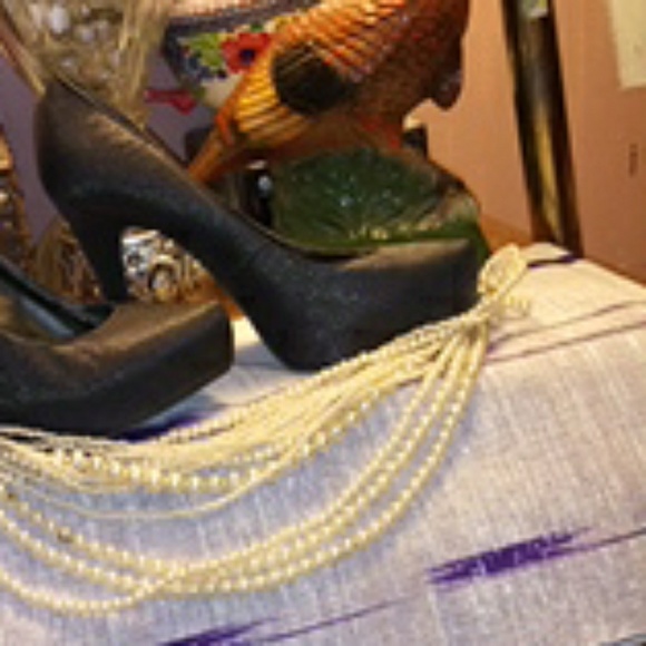 Shoes - Picture 7 of 7